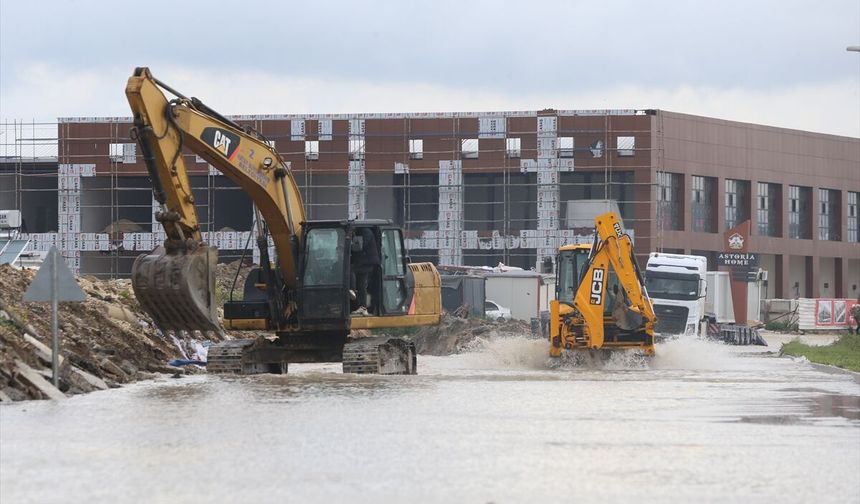 Hatay'da Sağanak Devam Ediyor