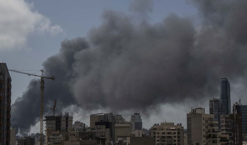 İsrail ordusu köprüleri hedef alarak halkını göçe zorladığı Lübnan'ın güneyini izole ediyor