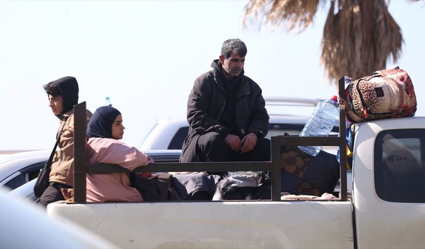 İsrail'in Lübnan'ın güneyine ateşkese rağmen düzenlediği saldırılar yeniden göç dalgası başlattı