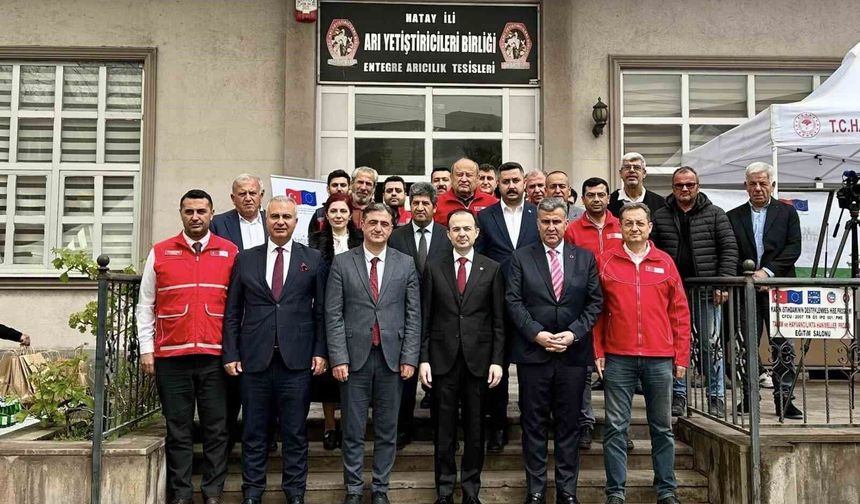 Hatay'da Arıcılara Malzeme Desteği