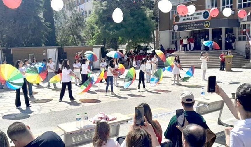 Sevsen Nevzat Şahin Ortaokulunda 23 Nisan Coşkusu