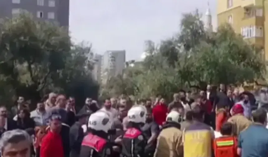 Okullarda Neler Oluyor ? Okulda Silah Sesleri ! Tahliye Ediliyor