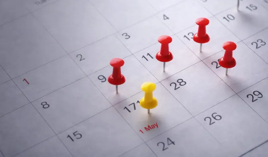 Bayram ve Resmi Tatiller Açıklandı: İşte Tatil Günleri!