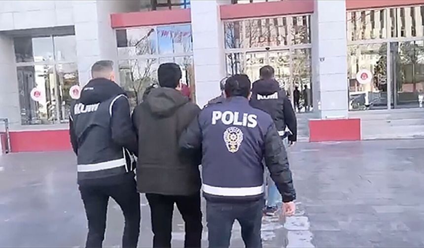 Yapay zekayla kimlik fotoğrafını değiştirip 'joker' adayları ehliyet sınavına sokanlara operasyon