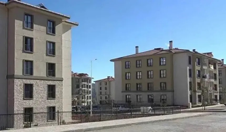 Antakya'nın Cumhuriyet Mahallesinde Anahtar Teslimi Başladı