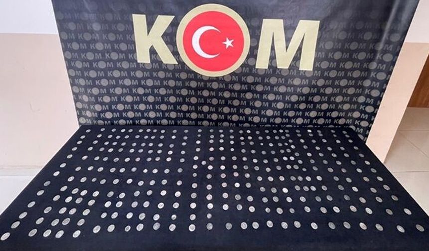 Hatay'da takside 309 sikke ele geçirildi