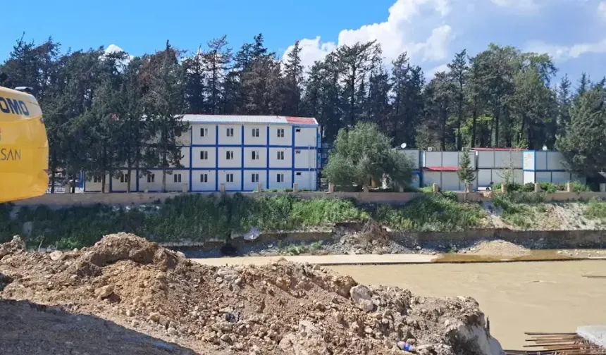 Atatürk Parkı Tepki Çekiyor: “Park Değil, Şantiye Alanı!