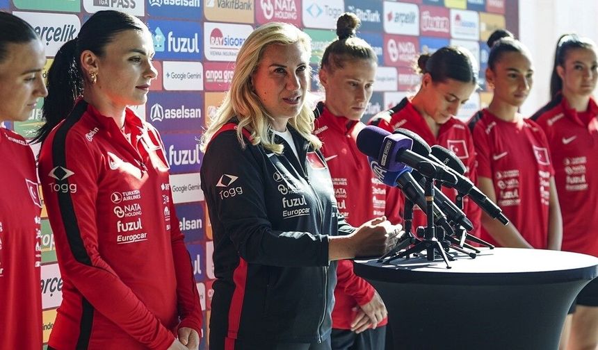 A Milli Kadın Futbol Takımı'nda medya günü düzenlendi
