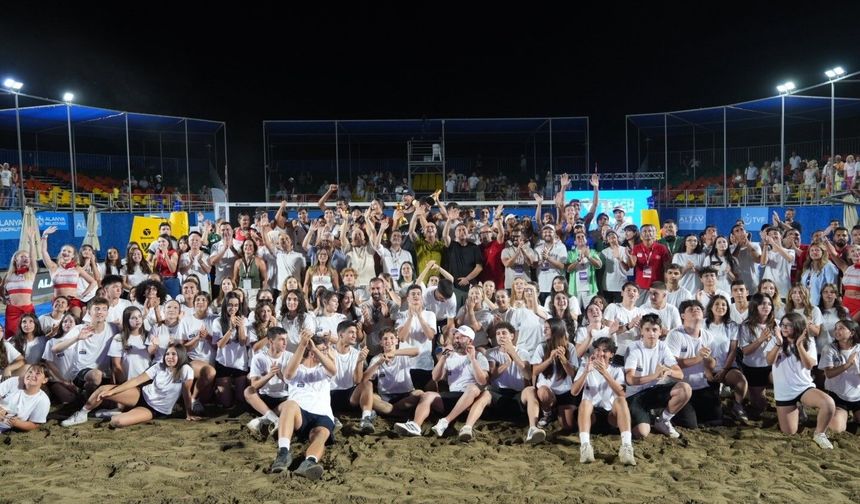 Alanya'da dev şölen finallerle sona erdi
