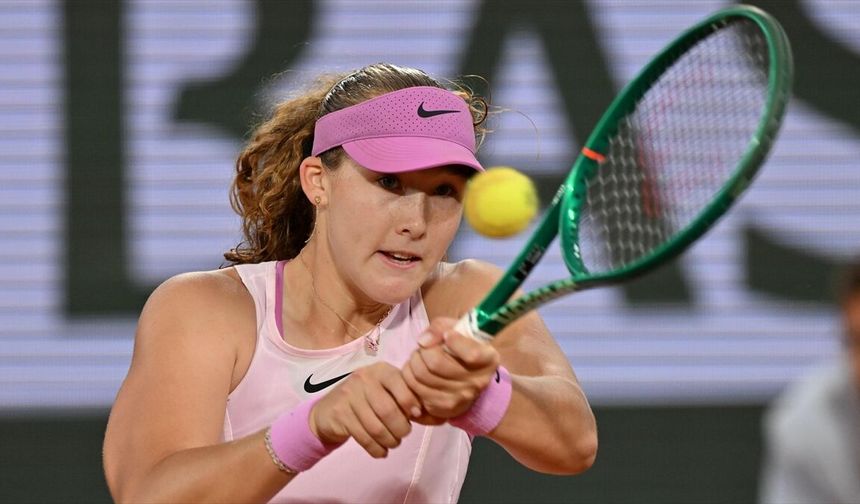 Andreeva ve Kostyuk, Fransa Açık'ta yarı finale kaldı