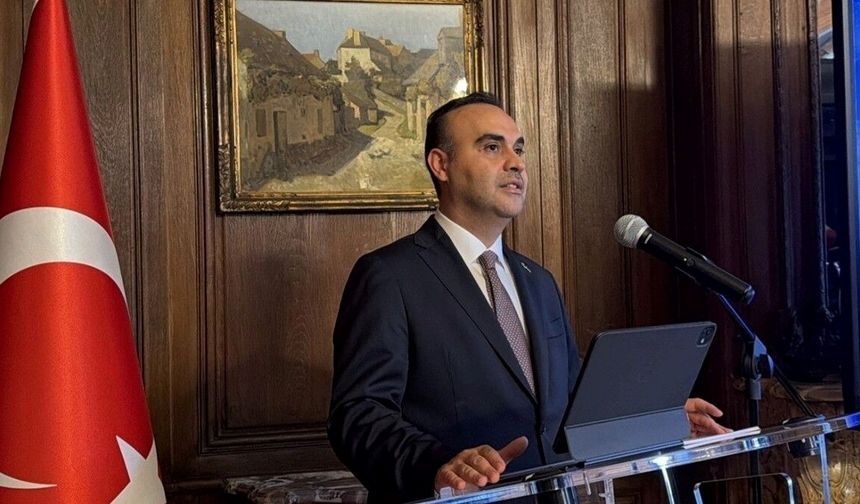 Bakan Kacır: Fransız yatırımcıları stratejik bir ortak olarak Türkiye'yi tercih etmeye davet ediyoruz