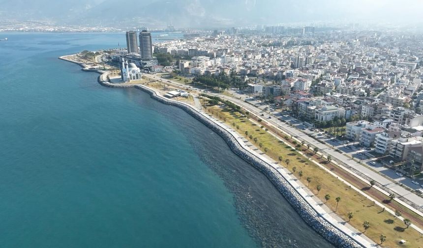 "Hatay'da Yaz Resmen Başladı: Deniz Suyu 25 Dereceye Dayandı"