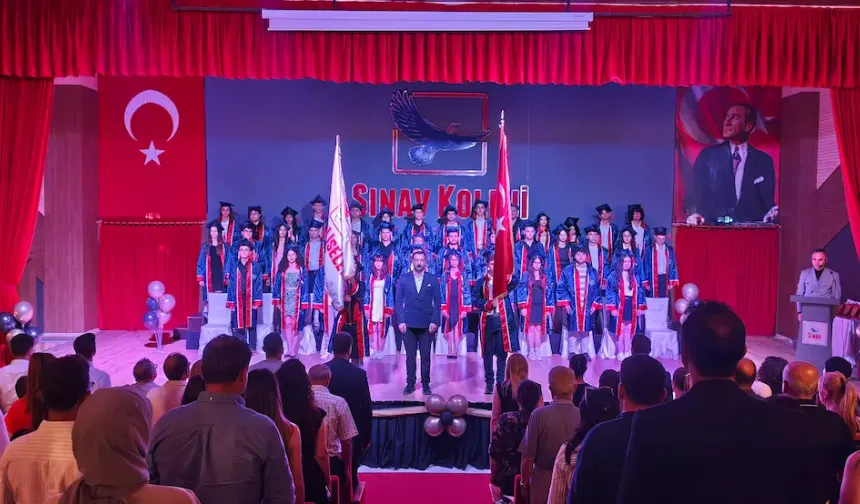 Hatay Sınav Koleji Anadolu ve Fen Lisesi'nde Mezuniyet Coşkusu Yaşandı!