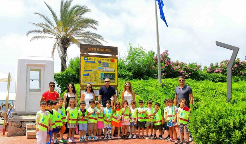 Minik çevreciler Mavi Bayrak'la tanıştı