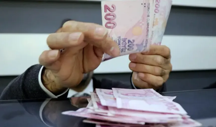 Emekliler Dikkat: Maaşlar Değişiyor, Milyonlarca Emekli Etkilenecek!