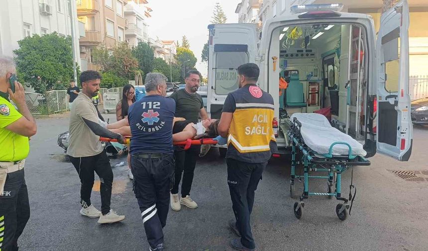 Otomobil ile çarpışan motosikletin sürücüsü yaralandı