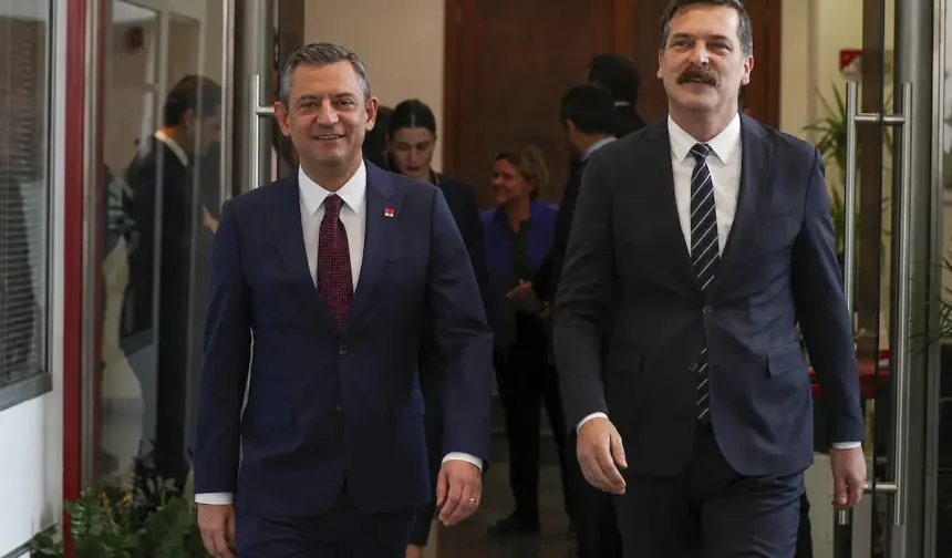 Özgür Özel TİP'e Mi Geçiyor?: Erkan Baş'tan Dikkat Çeken Açıklama