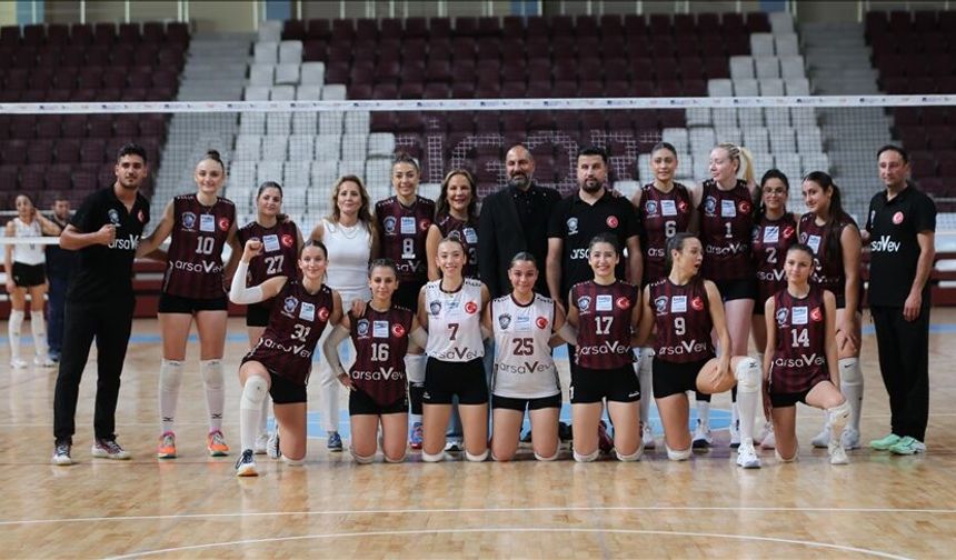 Hatay Kadın Voleybol Takımı'ndan Hatay'a Sitem ! "Yalnız Bırakıldık"