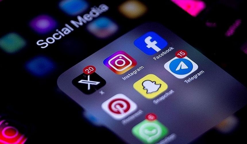 Almanya'da uzmanlardan çocuklar için sosyal medya düzenlemesi çağrısı