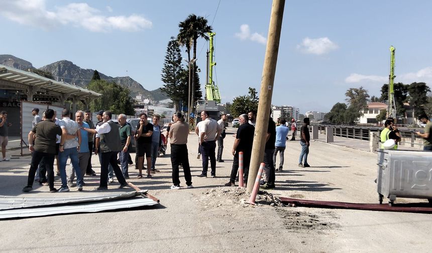 Ata Köprüsü'nde Yıkım Çalışmaları Başladı