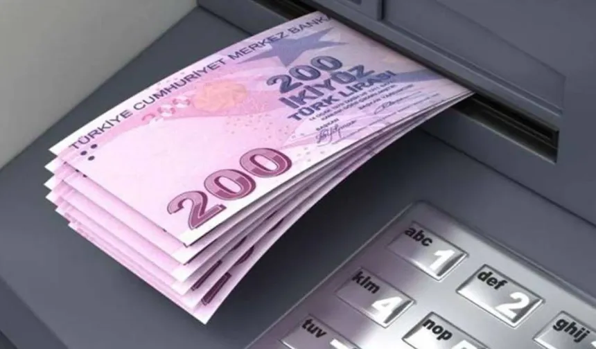 ATM'lerde 100 TL Dönemi Bitiyor Mu? Resmî Açıklama Bekleniyor