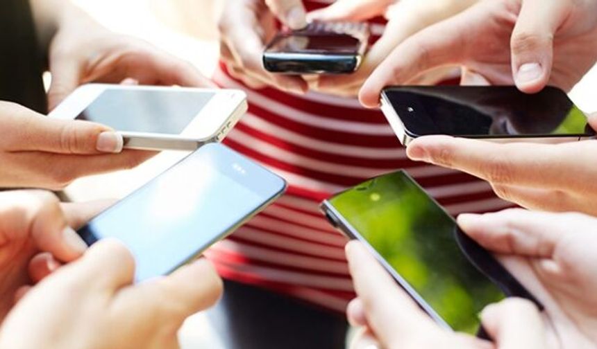 Cep telefonunda yeni dönem: Hatay’da fiyat artışı endişesi