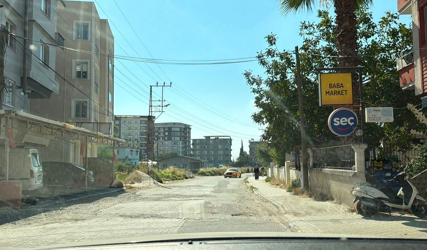 Hatay'da Zamanla Yarışılan Yolda Çukur Engeli: Hastalar ve Ambulanslar Zor Anlar Yaşıyor