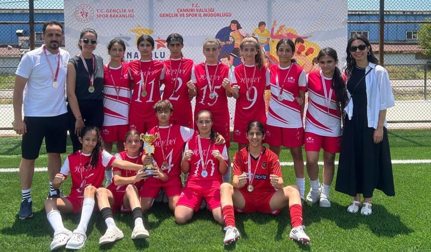 Hatay’ın Kızları Türkiye Zirvesine Koşuyor: ANALİG’de Tarihi Başarı!