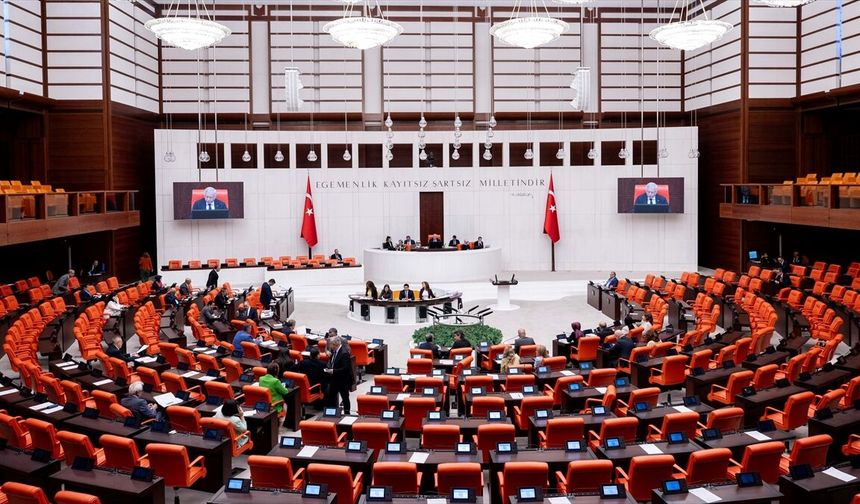 Öğrenci affına ve yükseköğretime ilişkin düzenlemeleri içeren kanun teklifi TBMM Genel Kurulunda kabul edildi