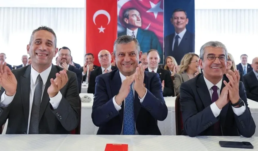 Özgür Özel A Takımını Belirledi: Parti Yönetiminde Dikkat Çeken Değişim!