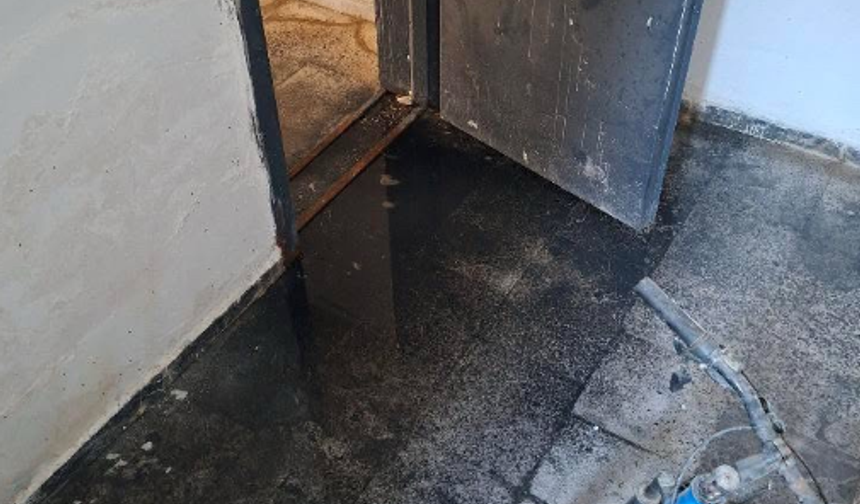 Dikmece TOKİ’de Vatandaş İsyanda: Aidat Fazlasıyla Toplanıyor Ama Pislik İçindeyiz!