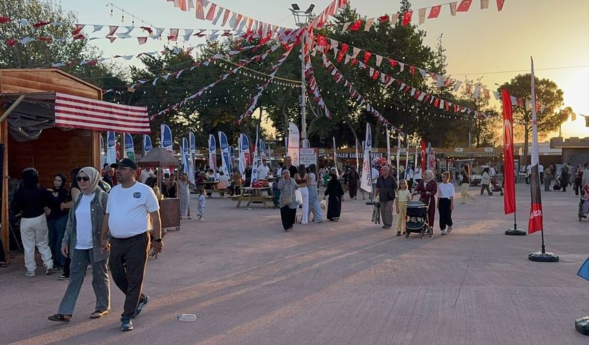 'Kahramanmaraş Uluslararası Geleneksel Ağustos Fuarı' başladı