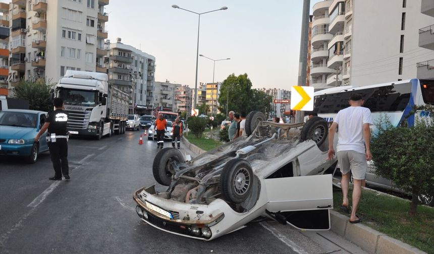 Mersin'de tırla çarpışan otomobildeki anne ve kızı yaralandı