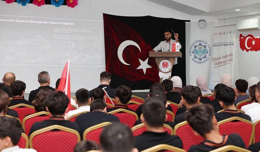 Alanya'da Gazzeli öğrencilerin eğitim mücadelesi konferansta anlatıldı