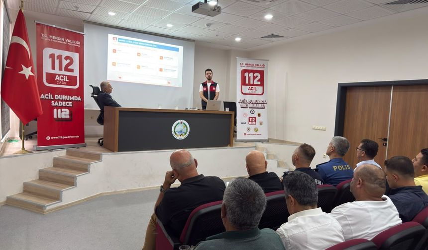 Anamur ilçesinde muhtarlara 112 Acil Çağrı Merkezi hakkında bilgi verildi