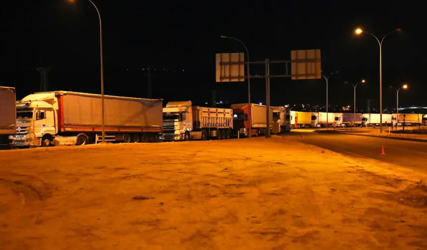 Cilvegözü’nde İnsanlık Dışı Manzara: Tır Şoförleri Kaderine Terk Edildi!