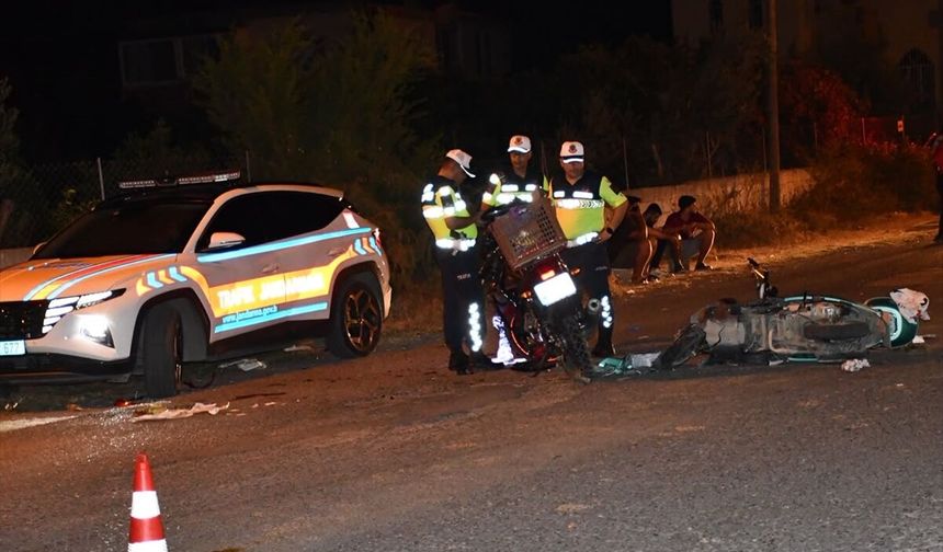 Hatay’da İki Motosiklet Çarpıştı: 3 Kişi Yaralandı!