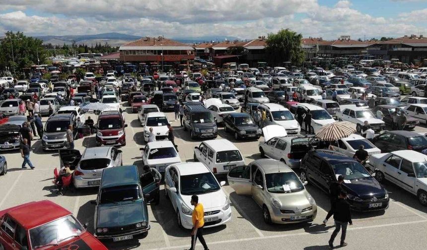 “Araç Pazarında Satıcı Çok, Alıcı Az: Otomobiller Neden Satılmıyor?”