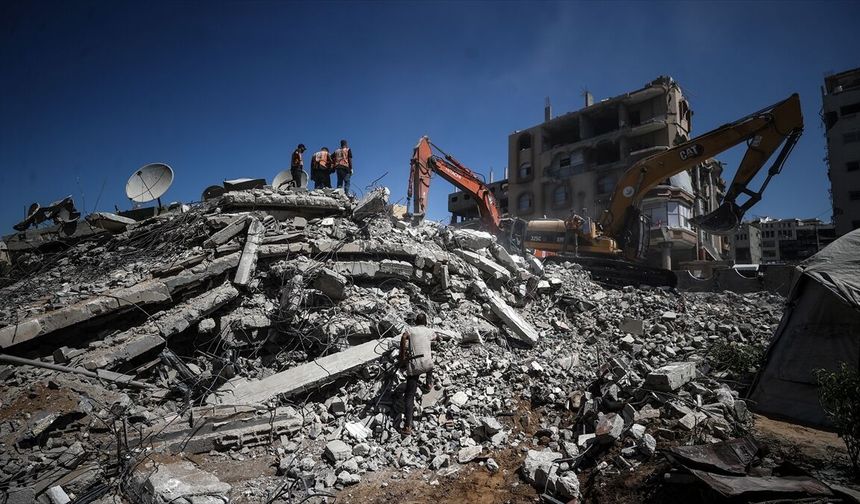 İsrail'in Gazze'deki ölüm kapanı: Saadet Apartmanı saldırısı ve Gazze'nin hiç bitmeyen yası