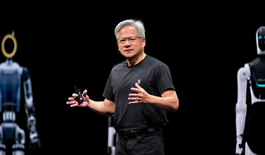 Nvidia CEO'su Huang, yapay zekayı olabildiğince 'hızlı' geliştirme çağrısı yaptı