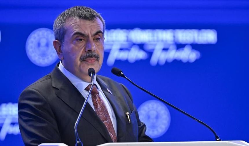 Bakan Tekin açıkladı: Okullarda ara tatil kaldırılacak mı?