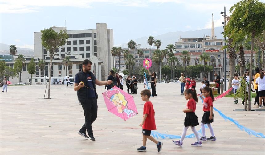 İskenderun’da Uçurtmalar Bağımlılığa Karşı Havalandı