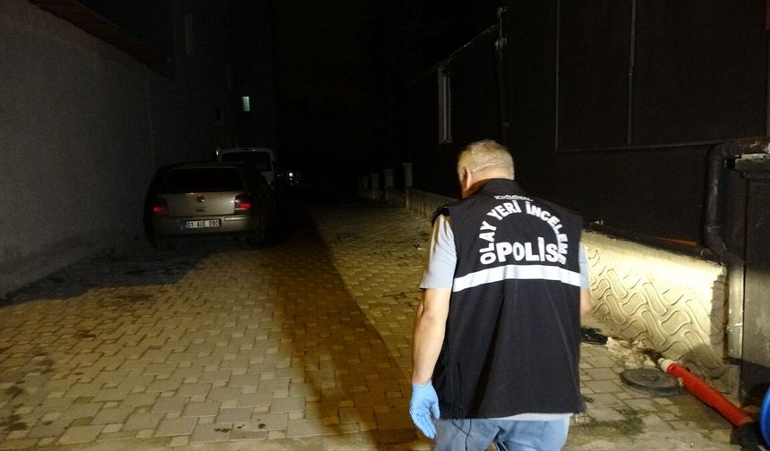 Adana'da apartmanın 3. katından düşen kişi öldü