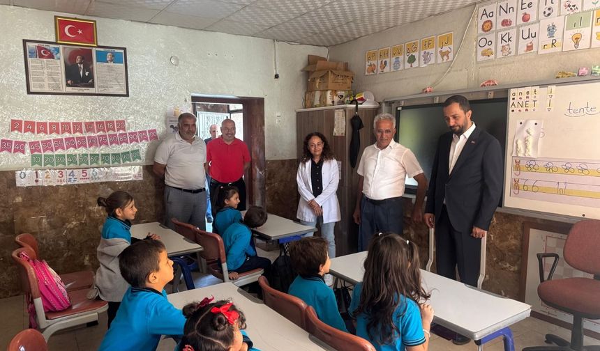 Başkan Yalçın Yoncakaya’da: Hem mahalleliyi dinledi hem öğrencilerle buluştu
