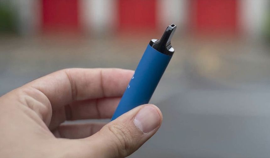 Elektronik sigara gençler arasında 'sosyalleşme aracına dönüşmemeli' uyarısı