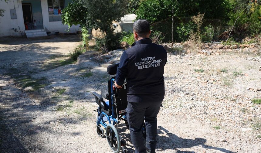 Hatay’da Tekerlekli Sandalye Desteği Sürüyor: 791  Vatandaşın Yüzü Güldü!