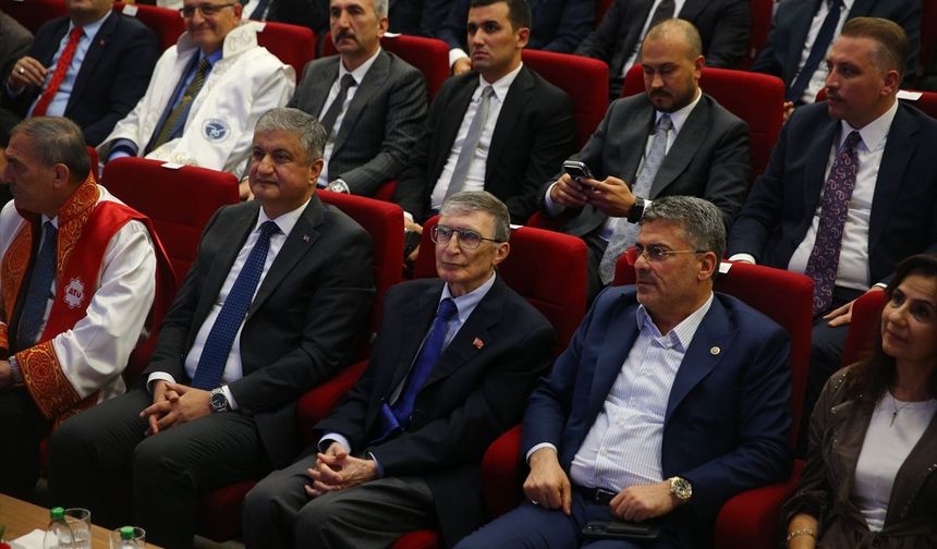 Nobel ödüllü Prof. Dr. Aziz Sancar, Adana'da akademik yıl açılış törenine katıldı: