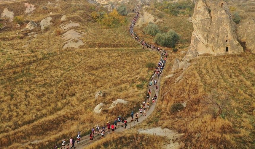 Salomon Kapadokya Ultra Trail Koşusu, 78 ülkeden sporcuların katılımıyla başladı