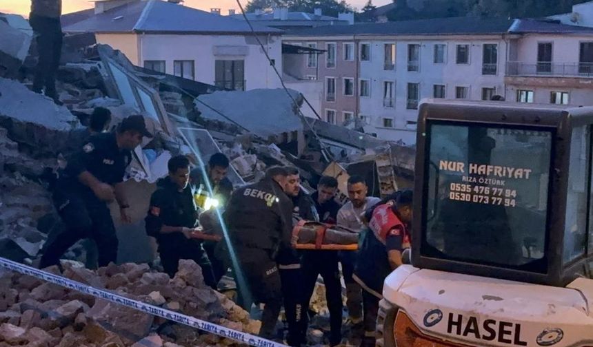 Zonguldak’ta 3 Katlı Bina Çöktü: 1 Kişi Öldü, 1 Kişi Yaralandı!