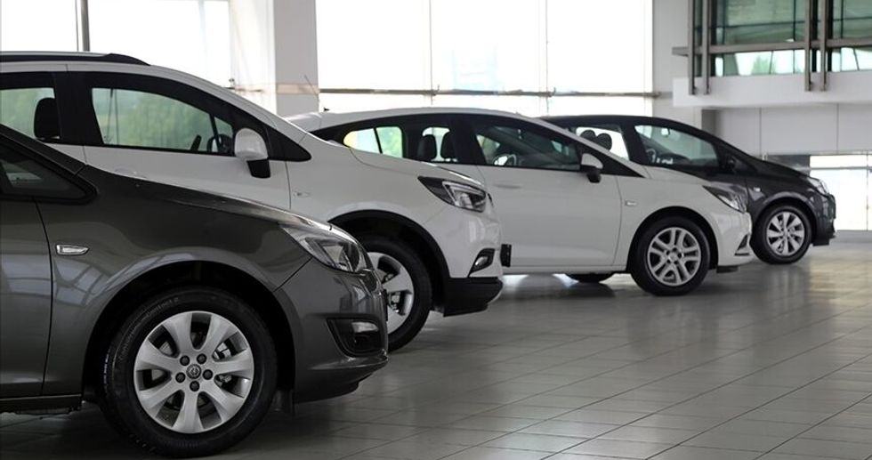Araç Kiralamada Kurallar Değişiyor: 6 Yaş ve 180 Bin Kilometre Sınırı